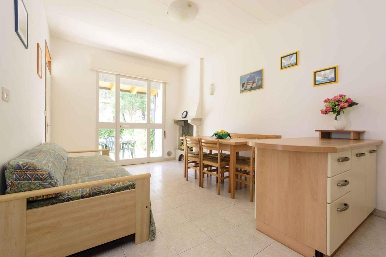 Holiday Home In Lignano 21669 Линьяно-Саббьядоро Экстерьер фото
